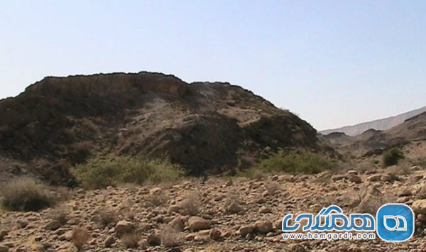 گنبد نمکی میرخوند یکی از جاذبه های طبیعی استان فارس به شمار می رود