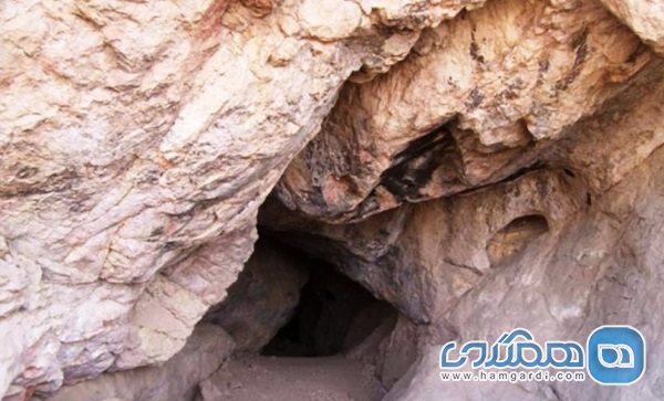 غار ملحدو یکی از جاذبه های طبیعی استان سمنان به شمار می رود