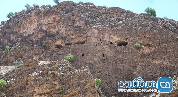 غار کوگان یکی از جاذبه های دیدنی استان لرستان به شمار می رود