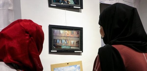 نگارخانه اندیشه یک نمایشگاه آثار هنری نگارگری و تذهیب و تشعیر را برگزار می کند