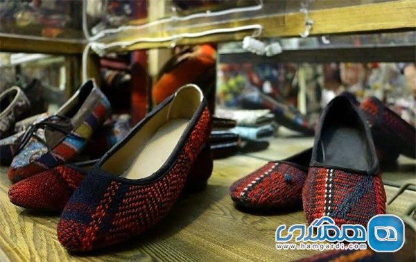 برگزاری نمایشگاه آثار برگزیده هنرمندان صنایع دستی در تاکستان