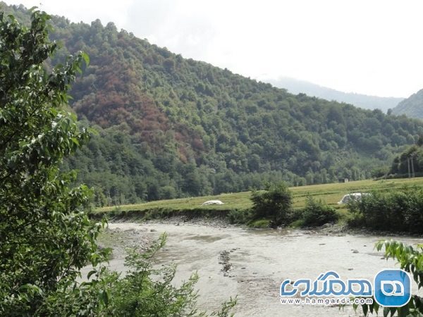 رودخانه گرمابدشت یکی از جاذبه های طبیعی استان گلستان به شمار می رود