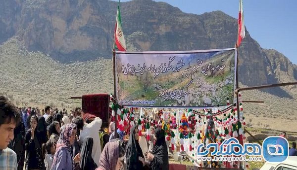 دومین جشنواره گل بادام کازرون در روستای تاریخی الیف برگزار شد