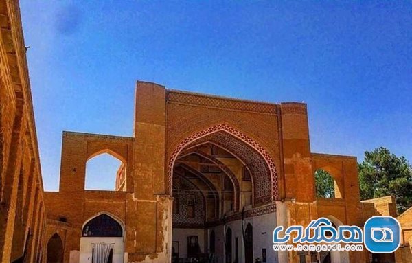 مسجد جامع قاین یکی از مساجد دیدنی ایران به شمار می رود
