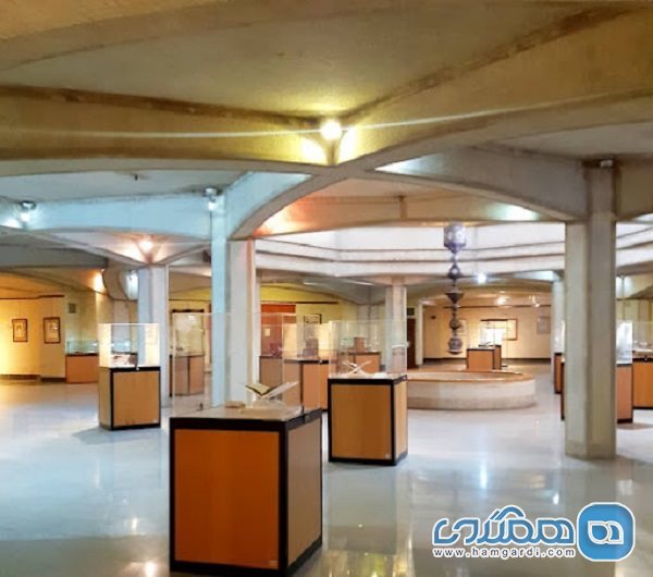 موزه ملی قرآن کریم یکی از موزه های دیدنی تهران به شمار می رود