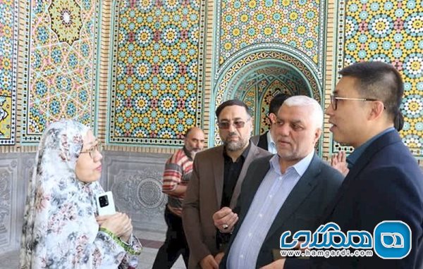 وزیر مختار سفارت چین در ایران در حرم حضرت معصومه حضور یافت 