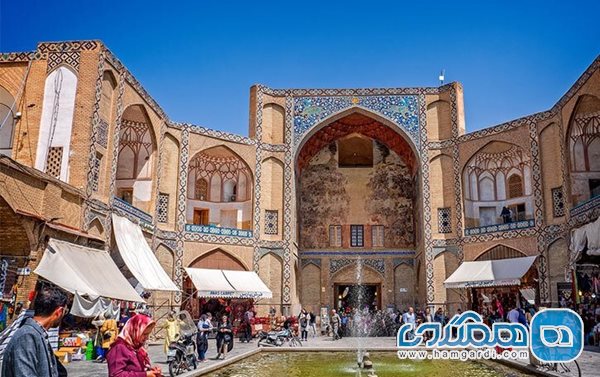 چهارسوی ضرابخانه بازار تاریخی قیصریه اصفهان رفع تصرف شد