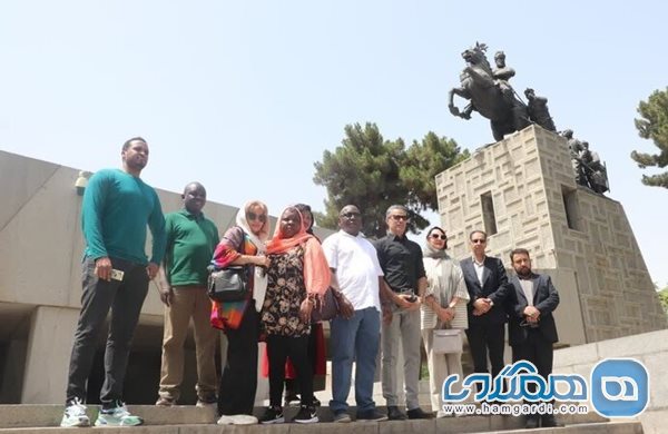 سفیر کنیا در ایران از مجموعه فرهنگی تاریخی نادری مشهد بازدید کرد