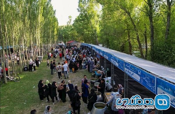 شانزدهمین جشنواره ملی آش و غذاهای سنتی شهرستان نیر در حال برگزاری است