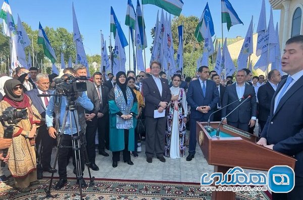 سفالگران ایرانی قابلیتهای صنعت سفال ایران را در جشنواره صنایع دستی ازبکستان به نمایش گذاشتند