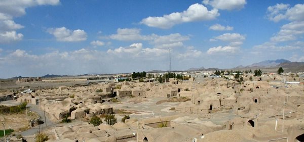 بازدید خبرنگاران از بناهای تاریخی خوسف انجام شد 3