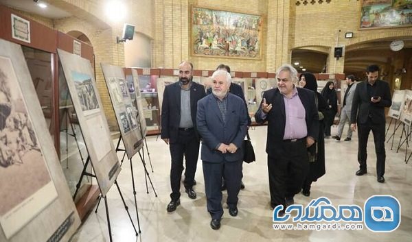 علی دارابی از نمایشگاه فلسطین اصیل برگی دیگر از اسناد فلسطین بازدید کرد