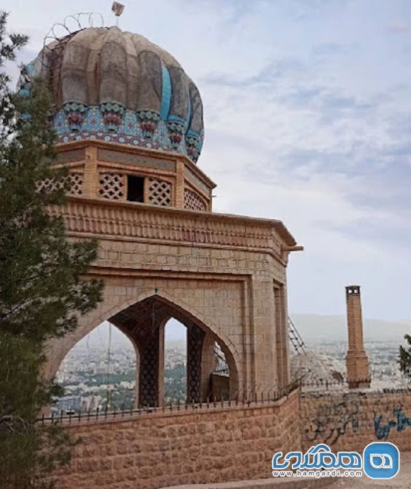 بقعه بابا کوهی یکی از جاذبه های گردشگری شیراز به شمار می رود