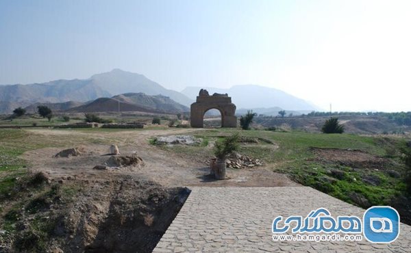 مرمت پل ساسانی با سیمان و لاشه سنگ و وضعیت محوطه باستانی خیرآباد