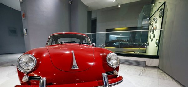 موزه خودروهای تاریخی ایران یکی از جاهای دیدنی تهران به شمار می رود 2
