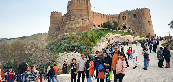 حریم قلعه فلک الافلاک ثبت جهانی آن را تا امروز تحت تاثیر قرار داده است