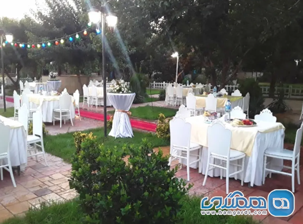 فضاسازی و امکانات باغ رستوران ریحانه