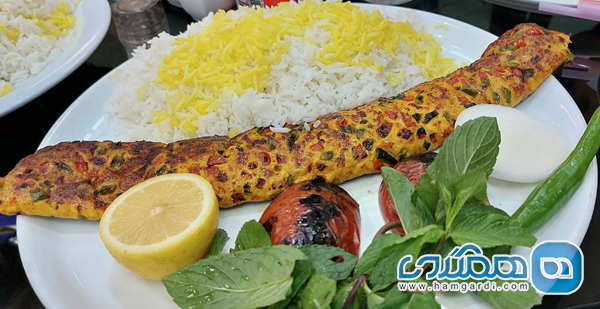 غذا و تخصص های رستوران بیستون ماهشهر