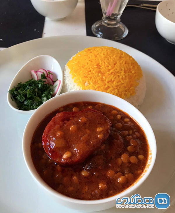منوی متنوع و غذاهای اصیل کافه رستوران خانه منوچهری (Manouchehri House Cafe Restaurant)