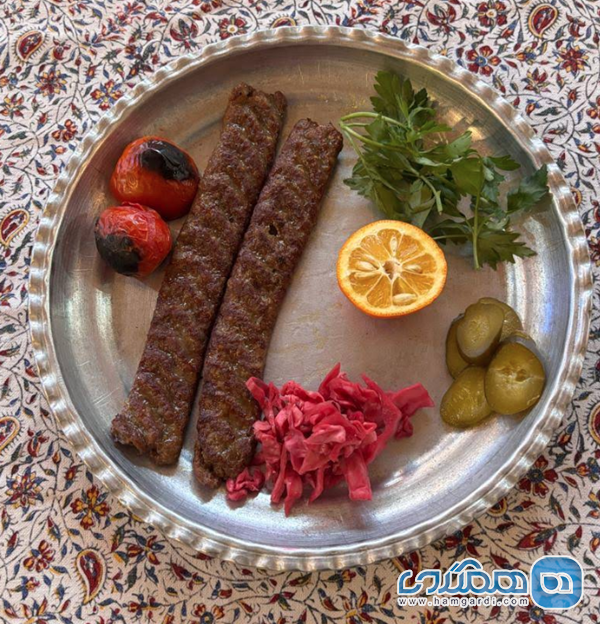 تنوع منو و غذاهای محبوب رستوران سنتی عباسی