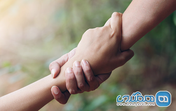 تاکید بر مهربانی و کمک کنندگان