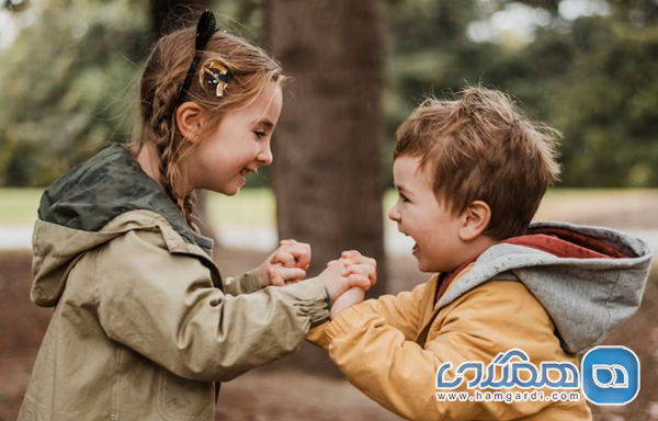 تشویق همدلی و اقدامات مثبت: تبدیل نگرانی به عمل