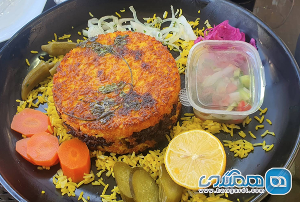 کافه بام شهر: خلوتگاه وسیع باغی