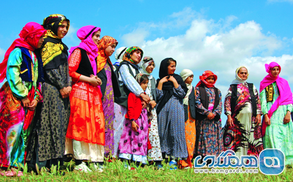 پوشاک محلی