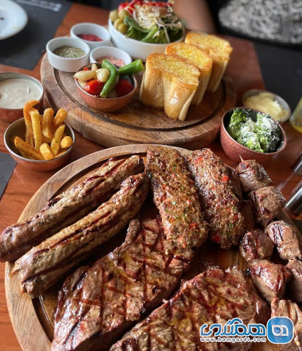 نگاهی به منوی متنوع و آیتم های محبوب