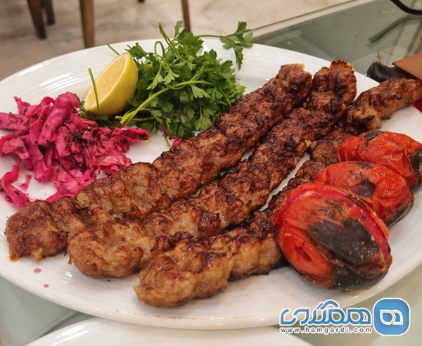 غذاهای ویژه و محبوب رستوران رستمی
