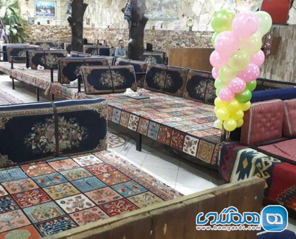 دیدگاه های مثبت: تاکید بر فضای سنتی و غذاهای خاص