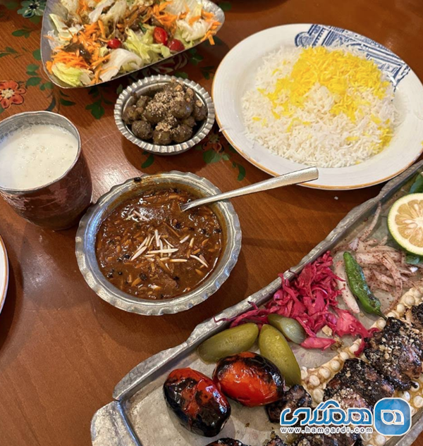 تحلیل نظرات مشتریان: سنجش کیفیت غذا، خدمات و ارزش در برابر قیمت