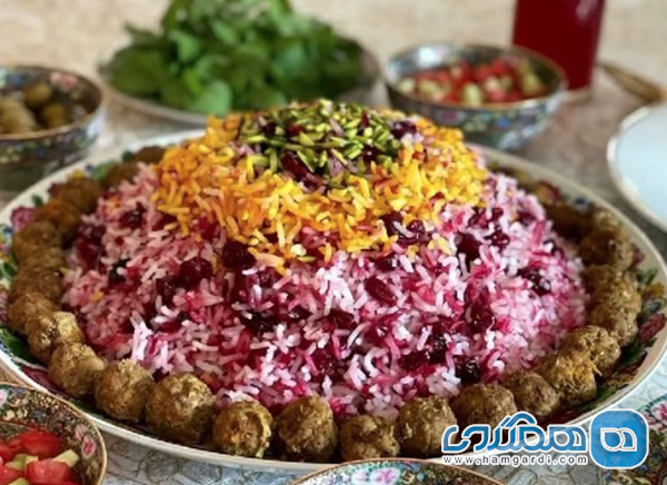 تاکید بر خدمات کیترینگ و بیرون بر