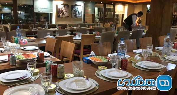 کافه های سریع السیر و میان رده