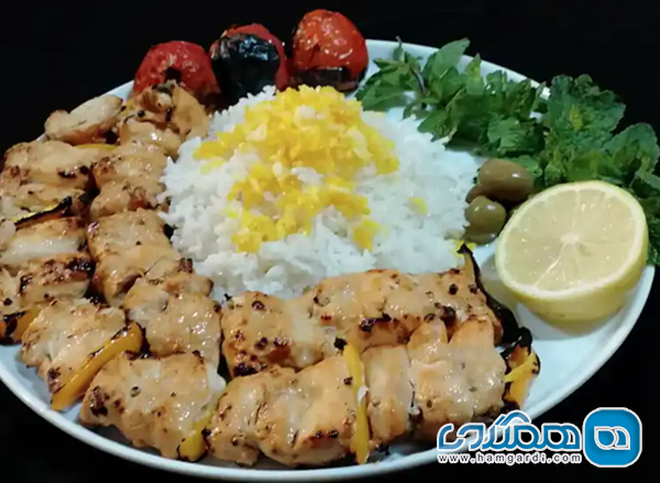 نقد و بررسی کیفیت غذا و طعم