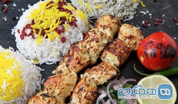 تفاوت ماهوی: تاکید بر مدل کسب و کار کترینگ و بیرون بر