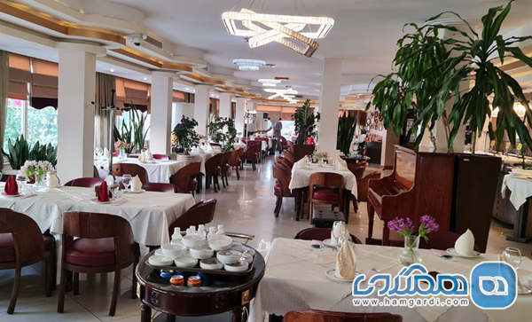 چلوکبابی البرز (سهروردی): کباب های پهن و نیم متری