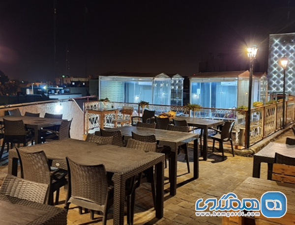 ساعات طلایی و روف گاردن ها: لذت شب نشینی در یزد