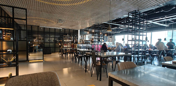 وی کافه (V Cafe): پیشگام فضای کار تخصصی