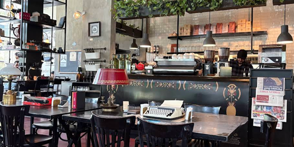 منطقه ایرانشهر: کافه تایپ و فضای نوستالژیک