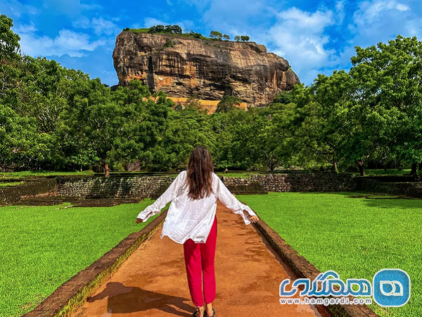 مقدمه: چرا آبان و آذر ۱۴۰۴ بهترین زمان سفر به جزیره چای است؟