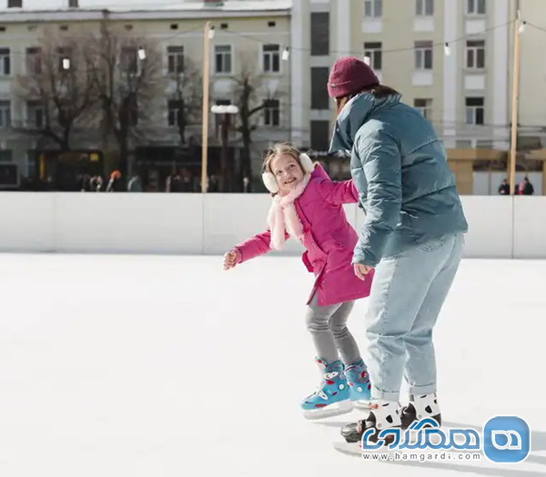 پیست های اسکیت روی یخ در فضای باز