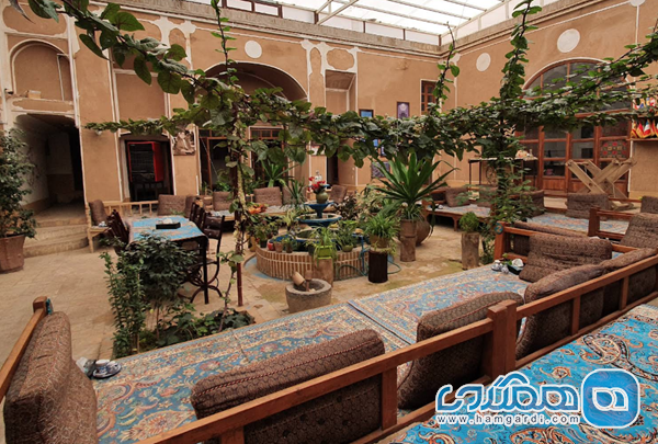 رستوران ترمه و ترنج (تخصص در طعم های محلی)