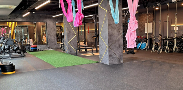 باشگاه بدنسازی بانوان رویین تنان (شعبه پونک)