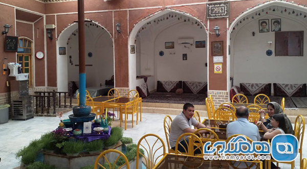 رستوران سنتی توکل: غذاخوری در قلب معماری قاجار