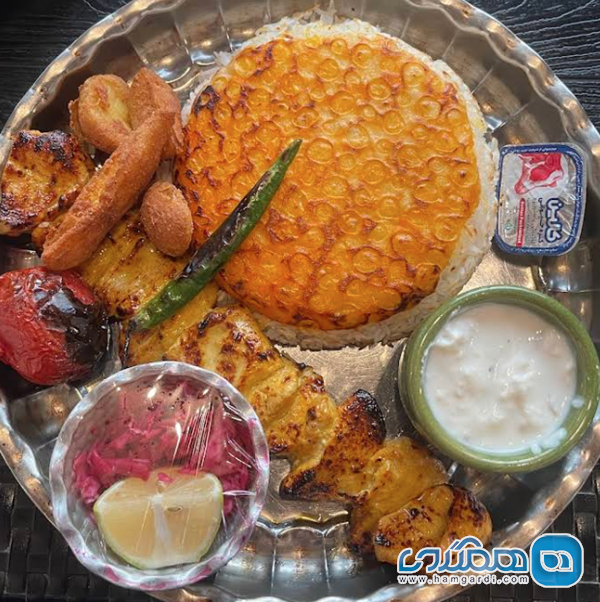 تمرکز بر غذاهای سنتی و خانگی (منوی نوستالژیک)