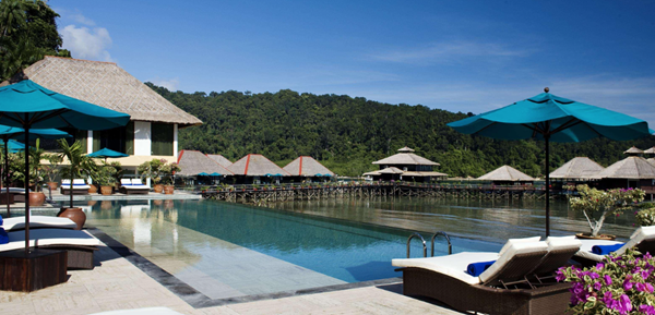 گایانا مارین ریزورت (Gayana Marine Resort)