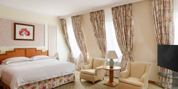 بالتشوگ کمپینسکی (Baltschug Kempinski)