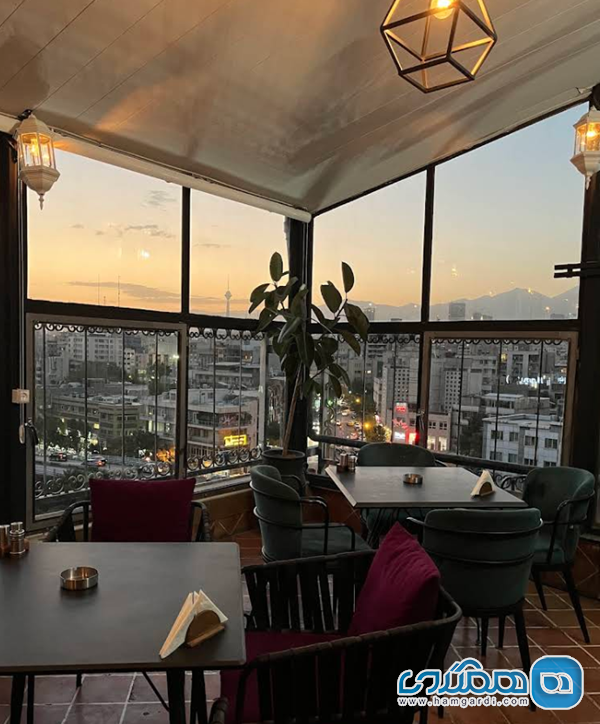 کافه رستوران شبانه آژمان؛ سنت و چشم انداز در هتل بلور