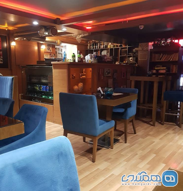 کافه هالی و کافه راوی؛ پاتوق های صمیمی شب زنده داران